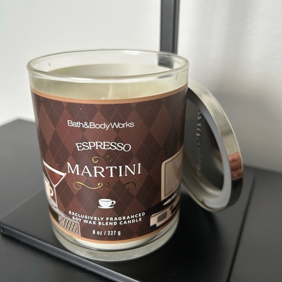 Bath And Body Works Espresso Martini 1-Wick Candle - Picture 2 of 3